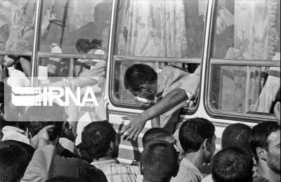  آزادگان یادگاران بی‌نشان دوران هشت سال دفاع مقدس‌ هستند
