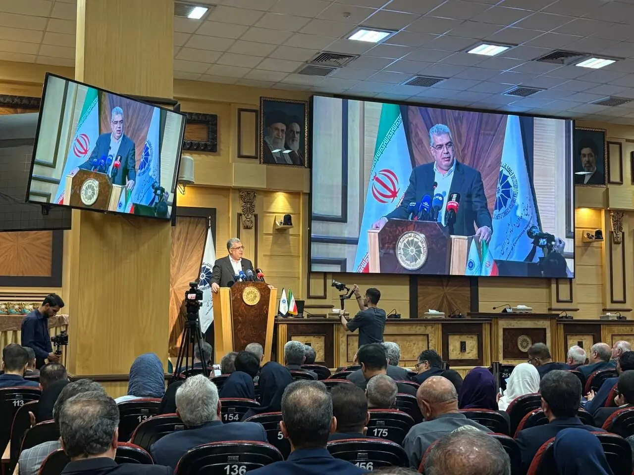  هماهنگی بخش تجارت و بانک مرکزی/ تخصیص ارز به صورت سیستمی انجام می شود