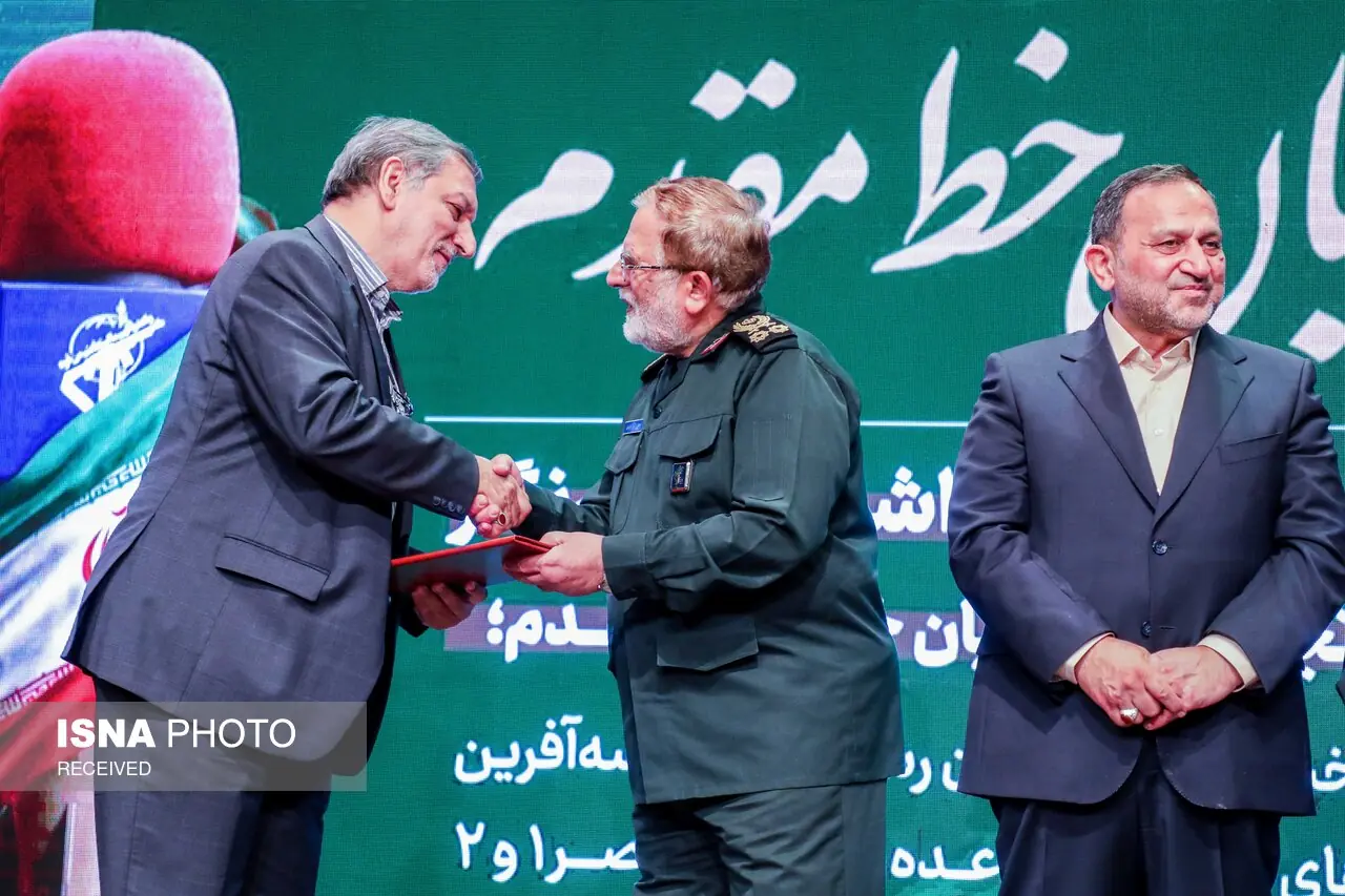 آیین گرامیداشت روز خبرنگار و مراسم تجلیل از راویان خط مقدم رسانه
