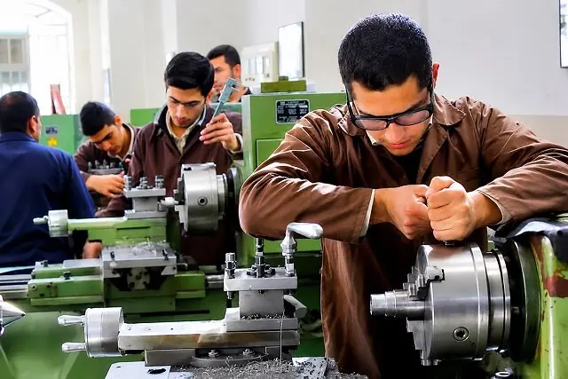 راهکارهای تقویت فرهنگ کار و مهارتآموزی