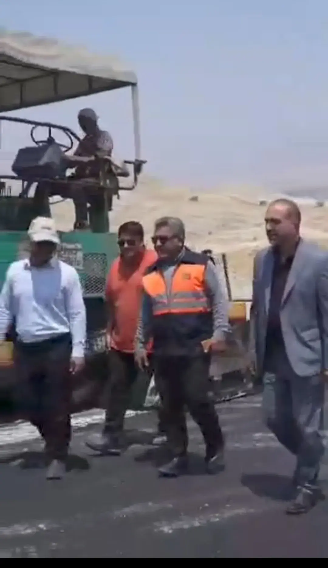 پیشرفت ۶۵ درصدی بهسازی و آسفالت راه روستایی پشهکان به شاهزاده محمد
