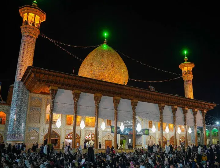  برگزاری سوگ امام حسن عسکری (ع) و رهبر شهید انقلاب در حرم شاهچراغ (ع)