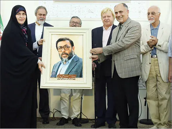 علی حاتمی بهخوبی از ظرفیت زبان فارسی در آثارش استفاده میکرد