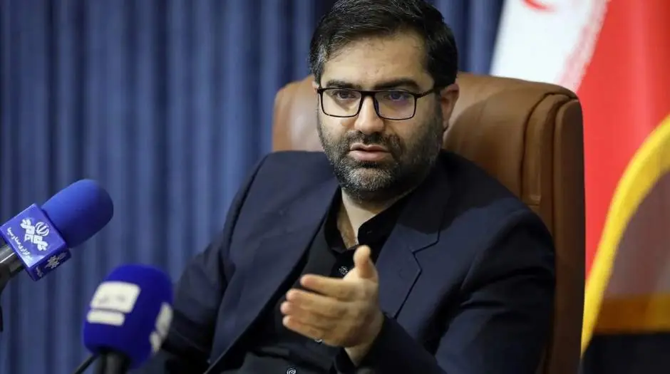 نظرسنجی توئیتری سقاباصفهانی برای بنزین - مردم سالاری آنلاین