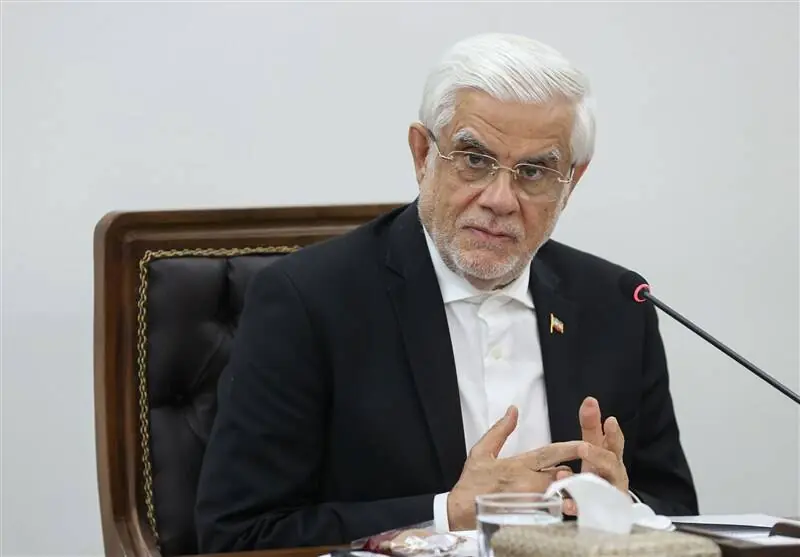عارف: دولت قصد ندارد سهمیه اول بنزین را کاهش دهد