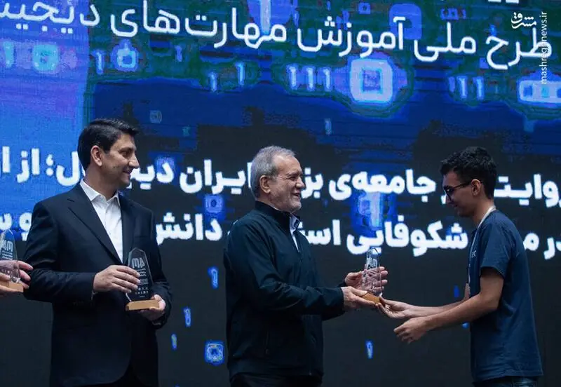 عکس/ رویداد ایران دیجیتال با حضور رئیس جمهور