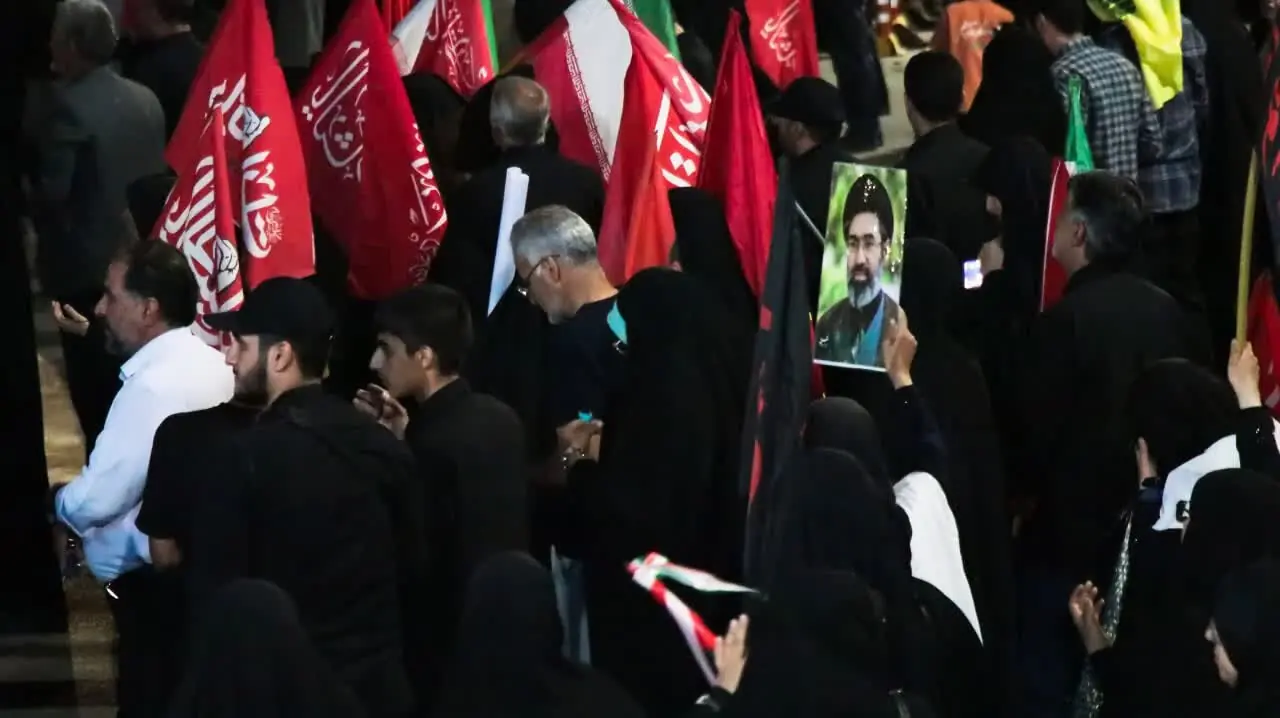  شکوه حضور مردم خمین در یکصد و شصت و نهمین شب بیعت با رهبری