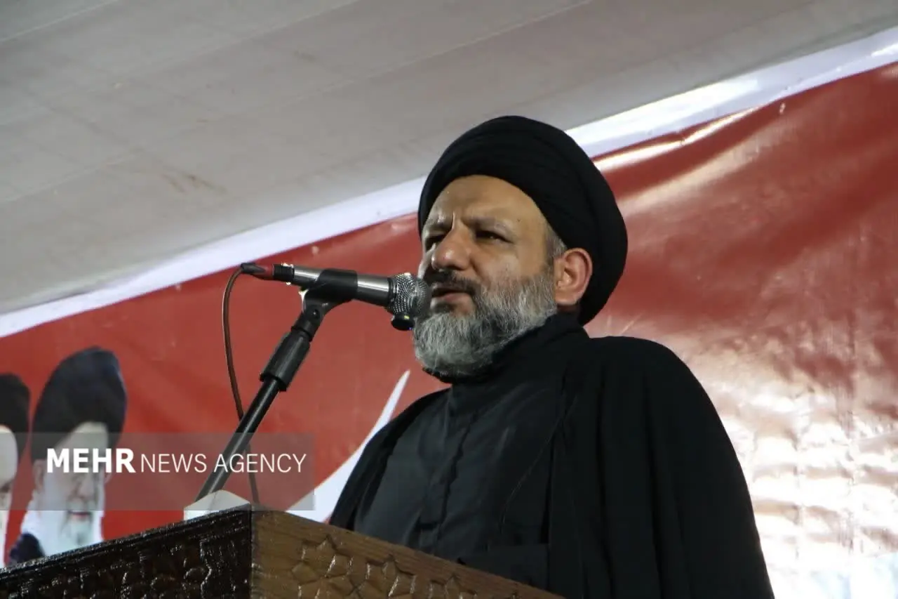 امام جمعه لاهیجان: خلبانان اسیر در قطر خط قرمز هستند