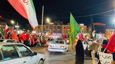  خروش میدان داران کرمانی برای ایستادگی پای پرچم جمهوری اسلامی ایران