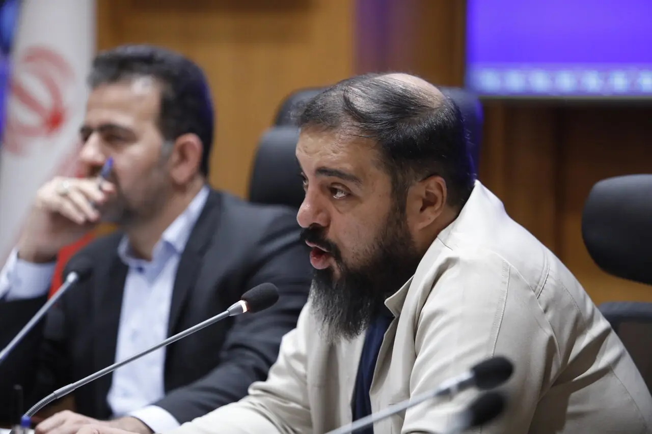یوسفپور: شورای شهر قم برای حمایت از خبرنگاران مصوبه ماندگار تصویب کند