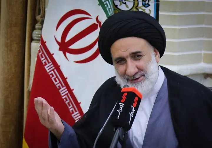 مسجد فعال و مسئلهمحور در پیشگیری از آسیبهای اجتماعی نقش دارد