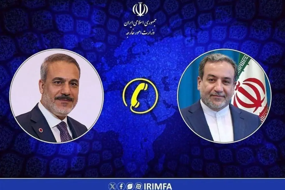 عراقچی: ایران و عمان مسیر تردد ایمن کشتیها از هرمز را نهایی میکنند