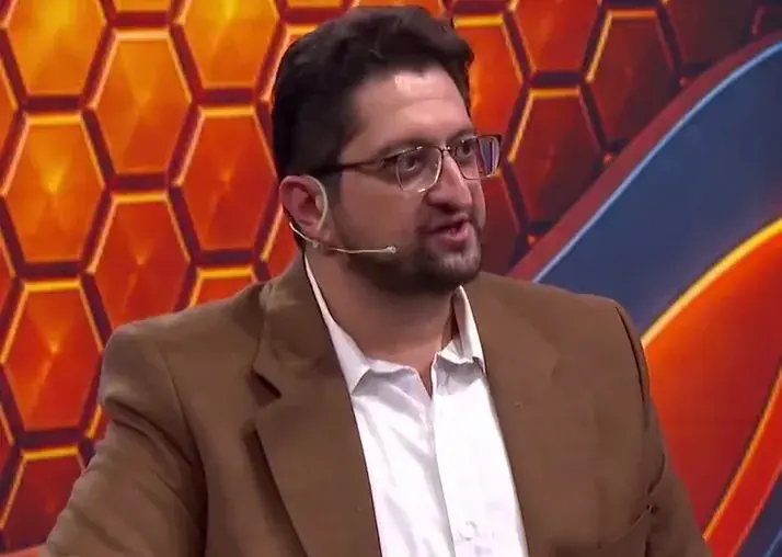 شرح و بسطِ بیگ هومن (افاضلی) از توطَئَهی فیفا برای حذف تیمشون از جام جهانی - پارس فوتبال