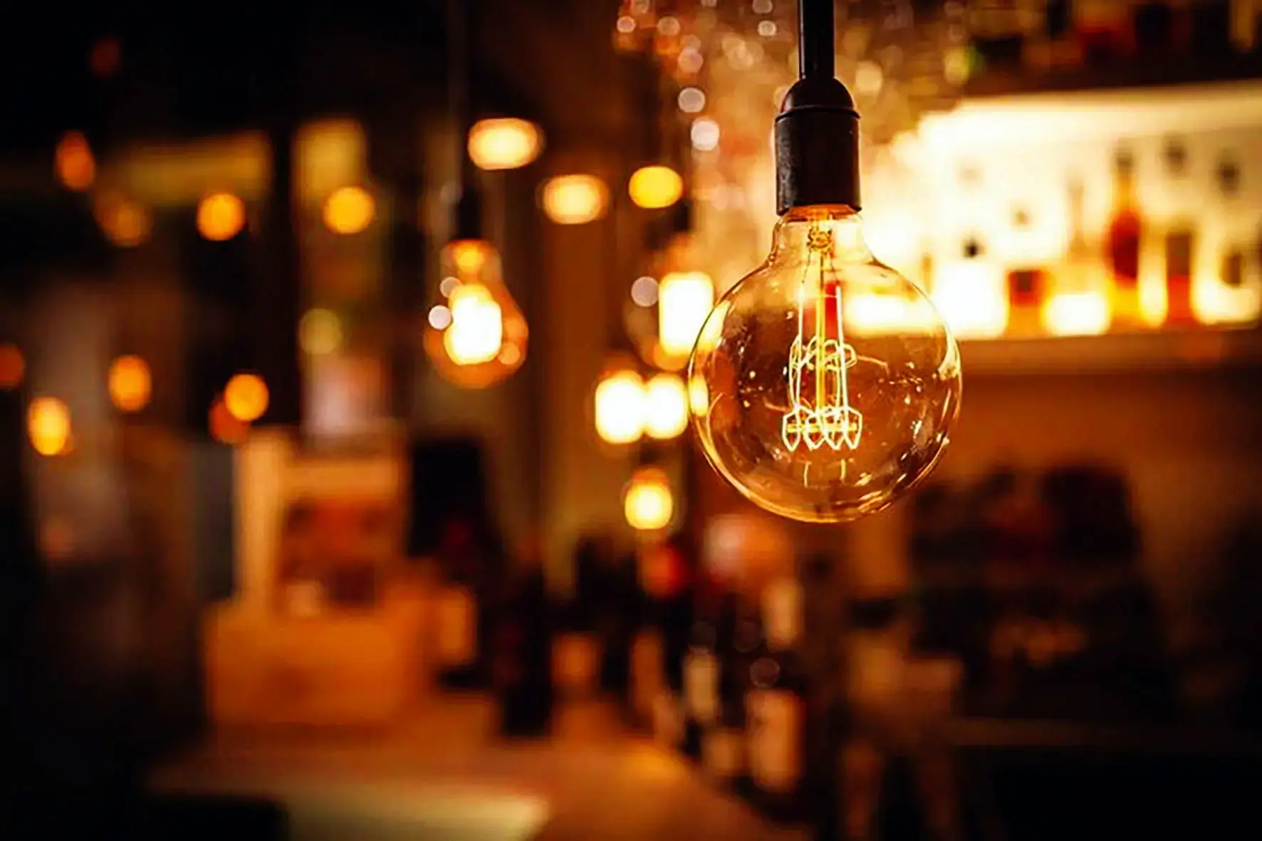  برق هم طبقاتی شد؛ هزینه فرار از خاموشی از مینی‌UPS تا برق اضطراری چندصد میلیونی