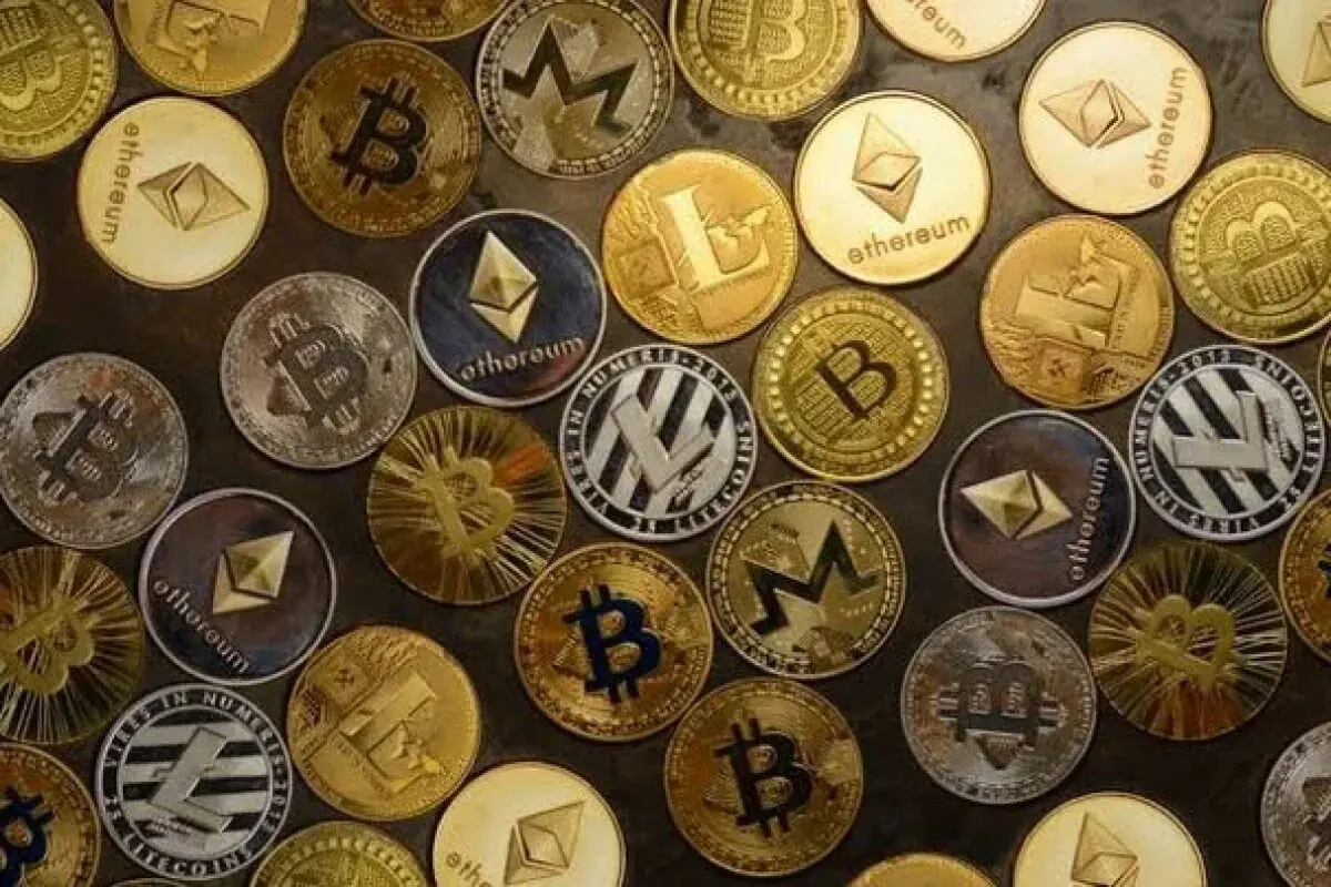 قیمت بیت کوین،تتر و اتریوم امروز دوشنبه ۲۶ مرداد ۱۴۰۵ / قیمت بیت کوین چند؟ + جدول
