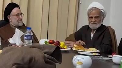  شعرخوانی در فراغ رهبری در حضور خاتمی و موسوی خوئینی‌ها