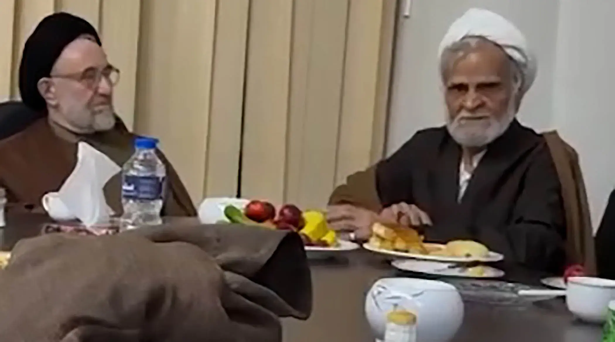 شعرخوانی در فراغ رهبری در حضور خاتمی و موسوی خوئینیها