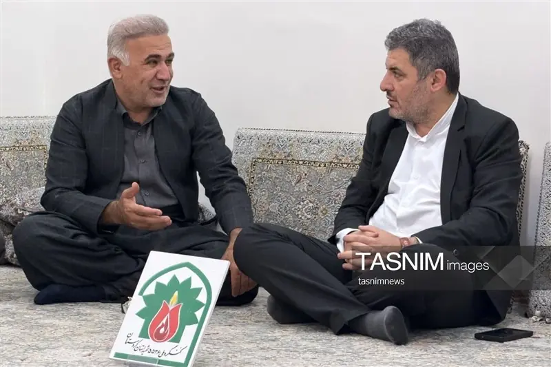 دیدار فرماندار مریوان با خانواده شهدا و آزادگان تصویر - تسنیم