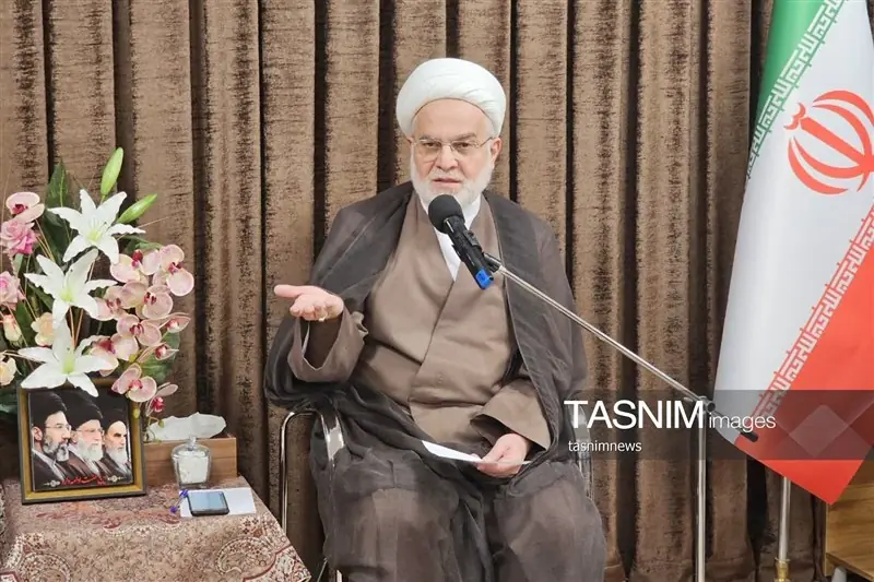 تأکید نماینده ولیفقیه در کردستان بر ترویج اخلاق نبوی و وحدت اسلامی - تسنیم