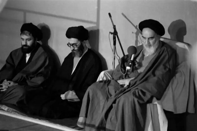خاطرات رهبر شهید از کلاس درس شلوغ امام (ره) در مسجد سلماسی قم - تسنیم