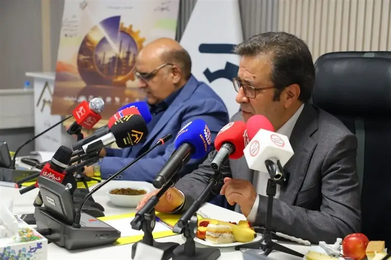 اقتصاد را باید بهصورت جنگی اداره کنیم - تسنیم
