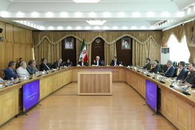 توضیح عارف درباره ماجرای عرضه بنزین با نرخ جدید در کرمان