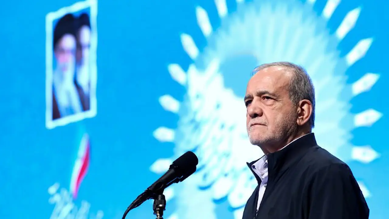  رئیس‌جمهور: آزادگان، رنج را تحمل کردند اما عزت ایران را وانگذاشتند