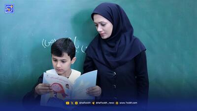 دو چهره‌ برای یک معلم؛ خسته‌ در ‌مدرسه، پرانرژی در کلاس خصوصی