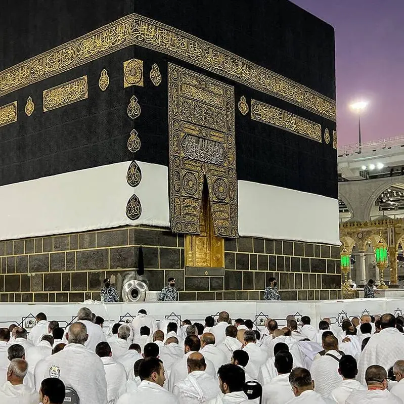 عمره از سر گرفته میشود
