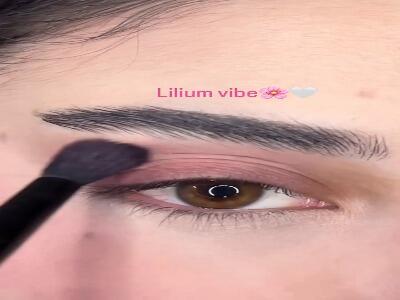 حس و حال لیلیوم با میکاپ