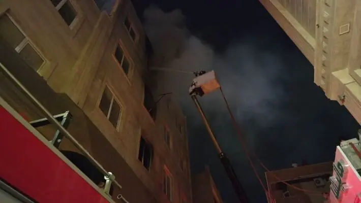آتشسوزی در بازار گناوه مهار شد