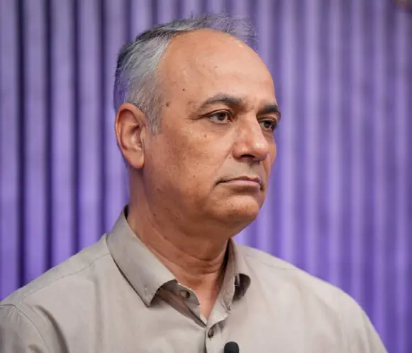 زیدآبادی: اگر دشمن تندروهای ضدمذاکره در ایران را دوستان صمیمی خود اعلام کرد، تعجب نکنید