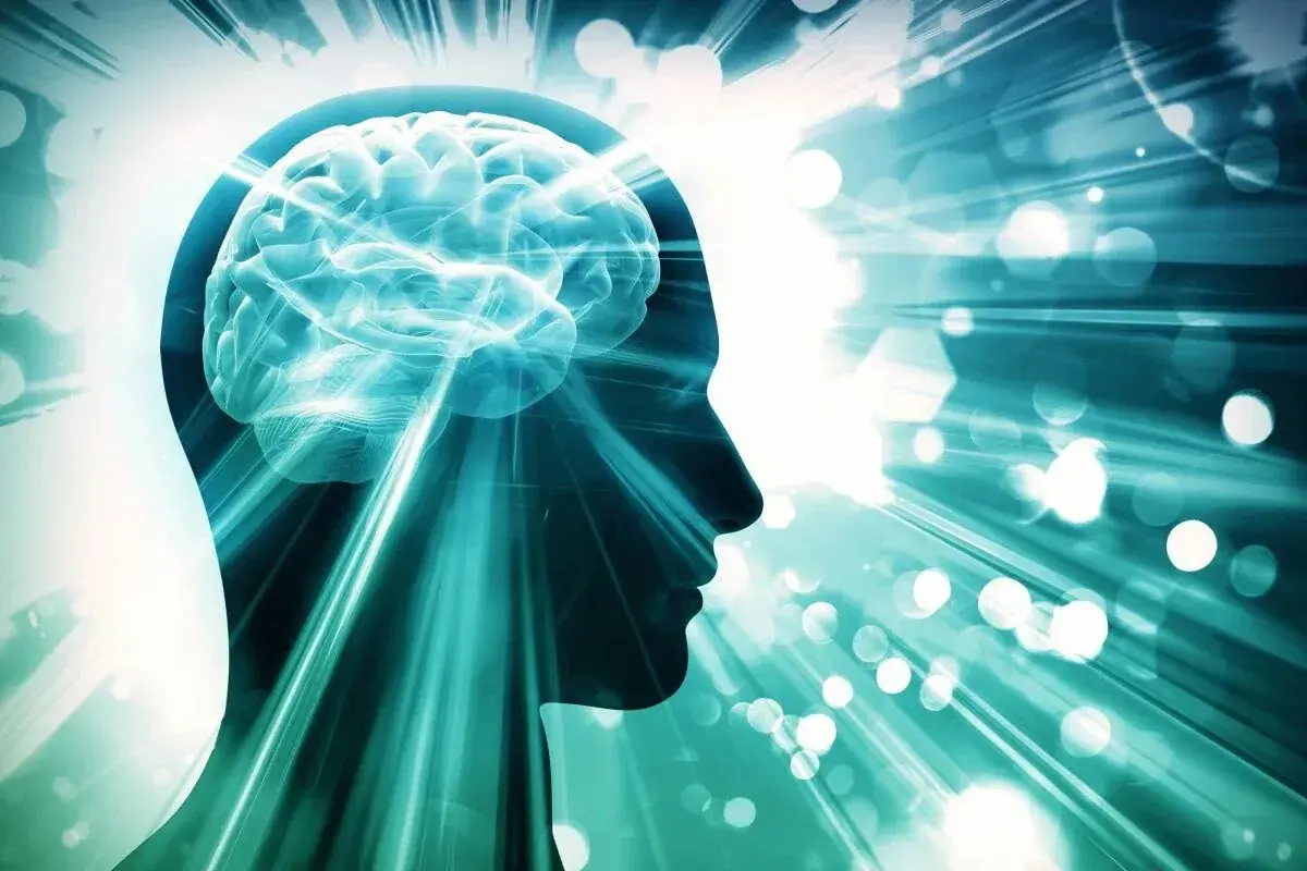 پیادهروی روزانه و کنترل قندخون در میانسالی؛ کلید تقویت حافظه در سالمندی