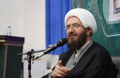حاج علی اکبری: همسر رهبر شهید در بستر بیماری هستند