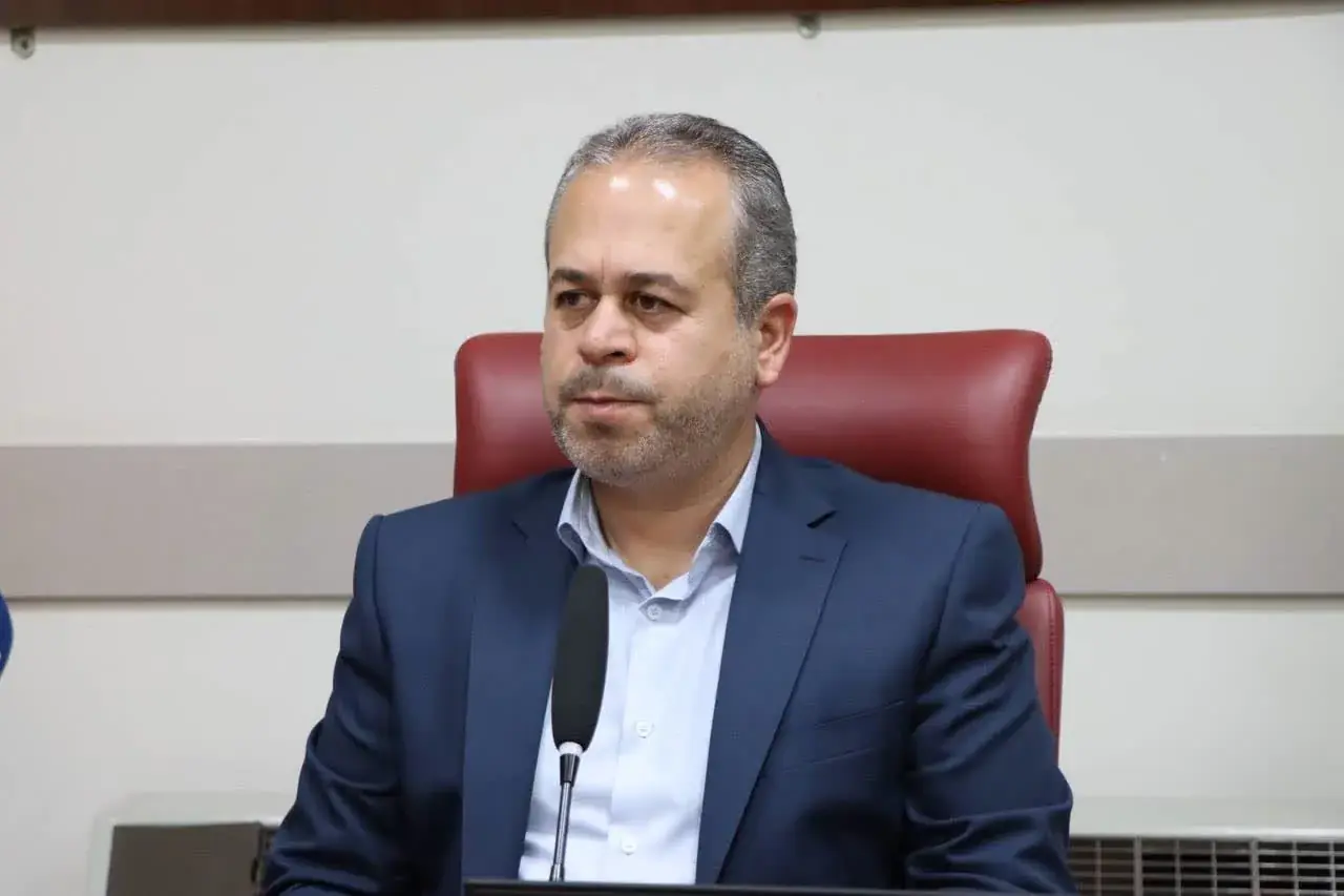 سربازان جنگ اقتصادی در انتظار امنیت شغلی / معاون استاندار: وضعیت کارگران ۱۵ ساله تعیین تکلیف میشود