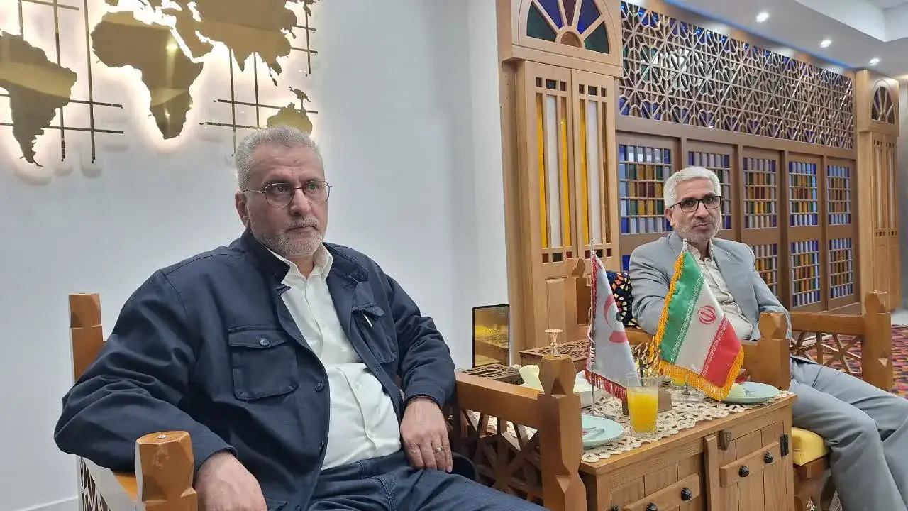 خبرنگاران چراغ روشنکننده پستوهای فساد هستند/خبرگزاری برنا رسانه ای فعال و مورد اعتماد مردم است