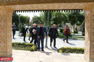  بازدید وزیر ورزش و جوانان از امکانات فدراسیون کشتی و کمپ تیم‌های ملی