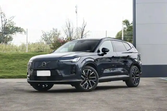  فروش فوری ولوو XC70 مدل ۲۰۲۵ آغاز شد؛ قیمت قطعی ۱۵.۹ میلیارد تومان