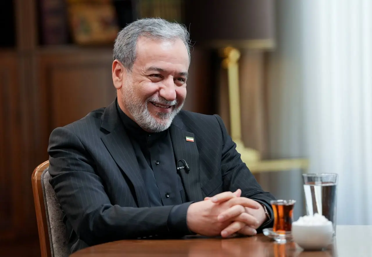 عراقچی: رئیسجمهور گفت باید نام قالیباف بهعنوان مسئول مذاکرات نوشته شود تا من امضا کنم