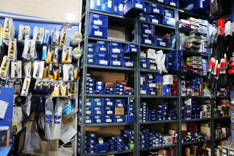 عرضه خودروهای وارداتی بدون قطعات و گارانتی