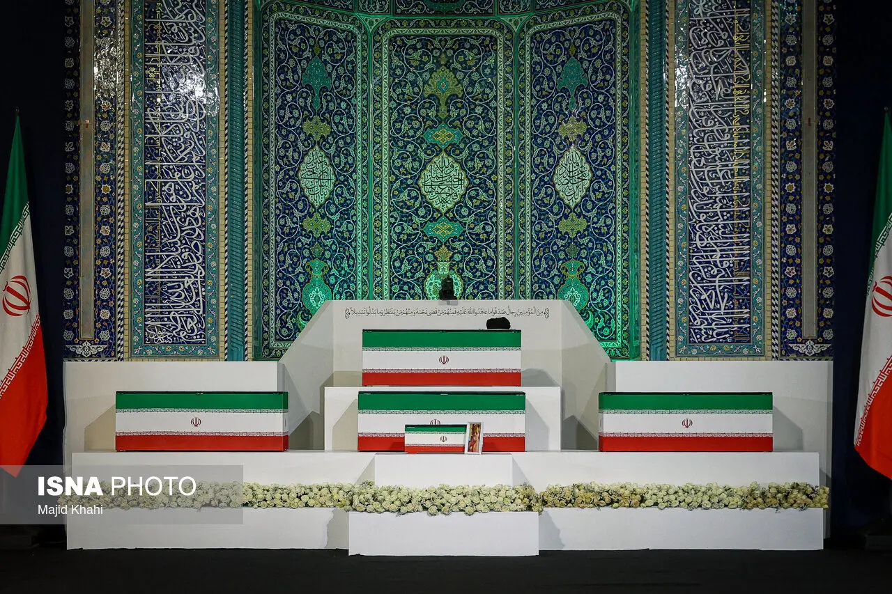 حضور قالیباف و اژهای در مراسم چهلمین روز تشییع و تدفین رهبر شهید +فیلم