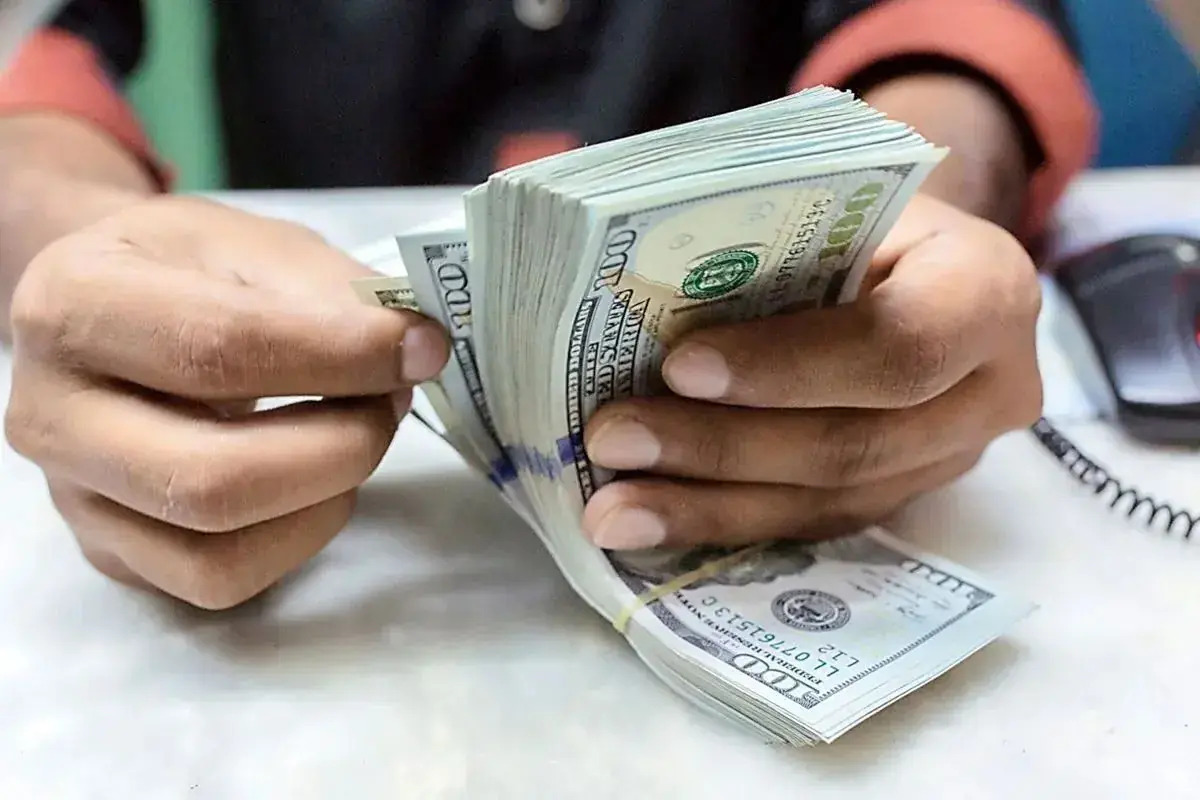 رئیس اتاق مشترک ایران و عراق: ایران حدود ۱۲ میلیارد دلار از عراق طلبکار است/ این رقم با توجه به جریان مبادلات و پرداختها در مقاطع مختلف، تغییر میکند