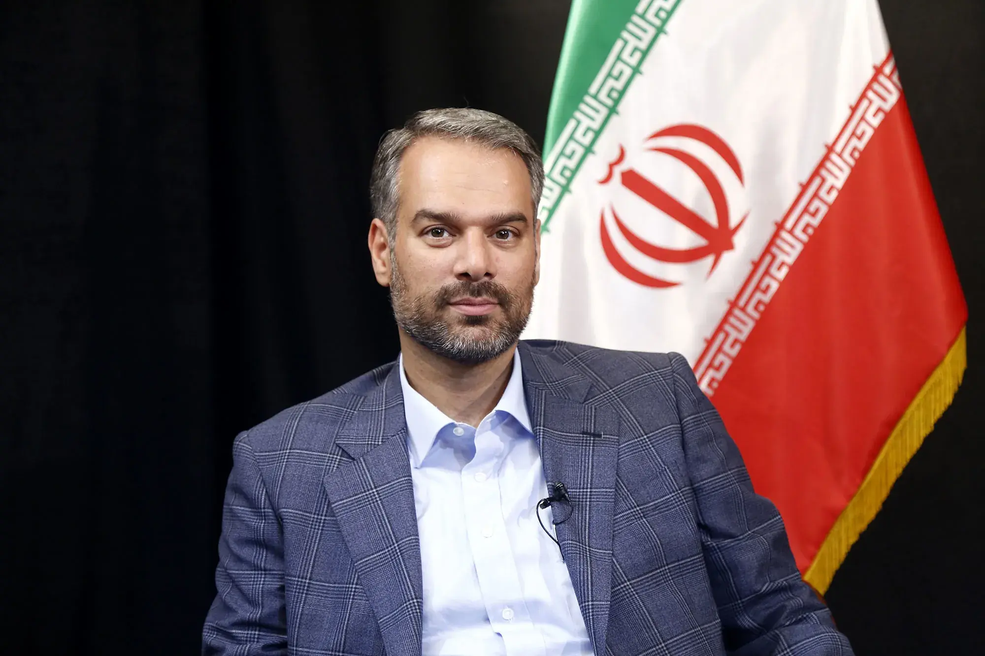  نفوذ اصلی در بین مسئولین است