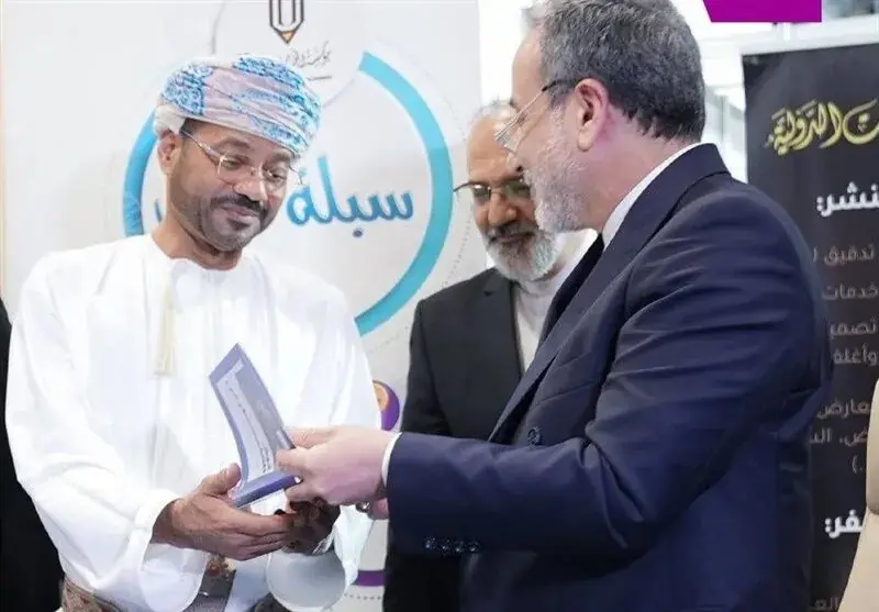 وال استریت ژورنال: مذاکرات عمان و ایران برای افزایش تردد کشتیها در تنگه هرمز، در حال پیشرفت است/ نگرانیهایی پیرامون اینکه توافق تهران و مسقط به تثبیت کنترل ایران بر تنگه هرمز منجر شود، وجود دارد