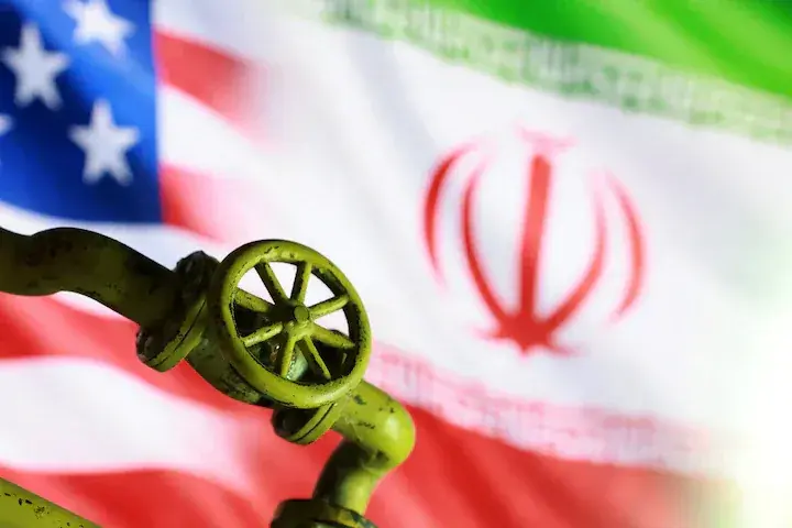 بازار نفت در حال قیمتگذاری برای بحران طولانیمدت در تنگه هرمز است