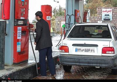 نماینده مجلس: روزانه حدود ۱۴ میلیون لیتر کسری بنزین داریم