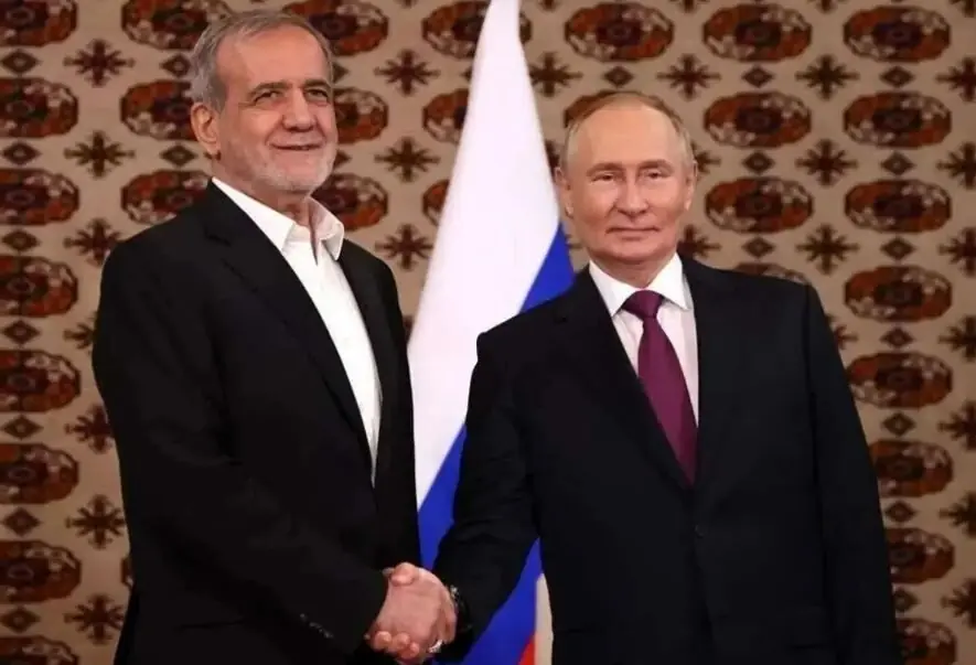 انبیسی: روسیه محمولههایی شامل قطعات پهپاد، مهمات و تیانتی را از طریق دریای خزر به ایران ارسال میکند تا به تجدید ذخایر تهران، کمک کند