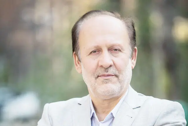 ساداتیان: آمریکاییها جرأت نزدیک شدن به تنگه هرمز را ندارند