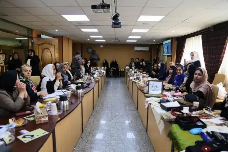 هنر بانوانِ سوسندوز سیستان و بلوچستان به بازارهای ملی و بین المللی معرفی میشود