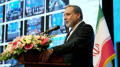 تجلیل عراقچی از معلمان و دانشآموزان شهید